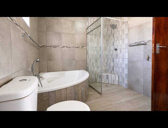 3 BEDROOM CLUSTER TO LET IN FLAMWOOD
